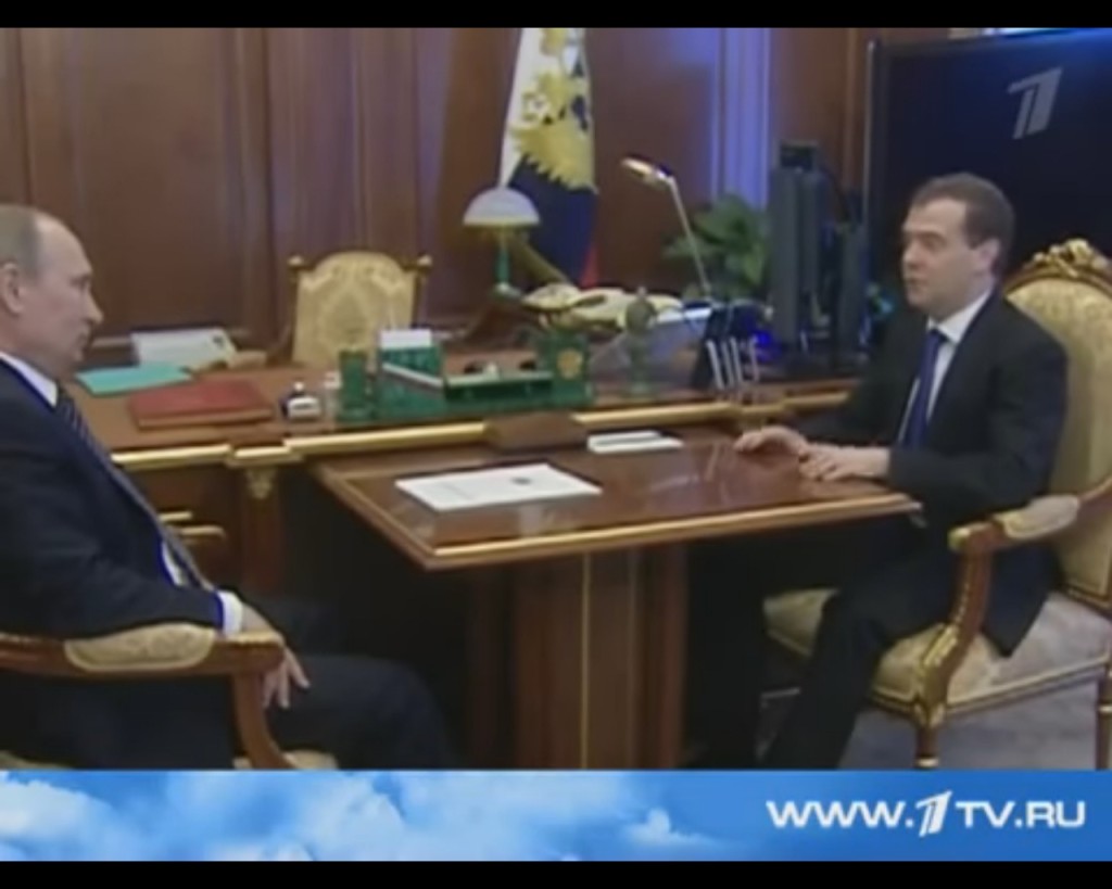 СКАНДАЛ! Путин так орал на Медведева за его прокол в Крыму, что бедолашный премьер аж пукнул (ВИДЕО)
