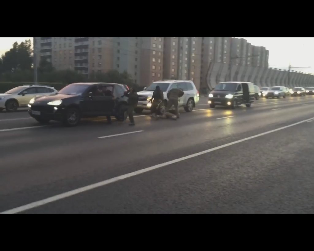 Большой "кавказкий облом" на дороге в России, не на того "наехали" (ВИДЕО)