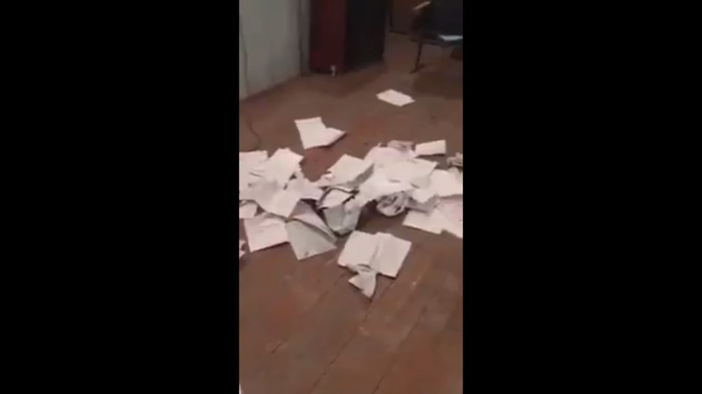 В Дагестане на России разнесли избирательный участок где не проигрывал представитель путинской партии (ВИДЕО)