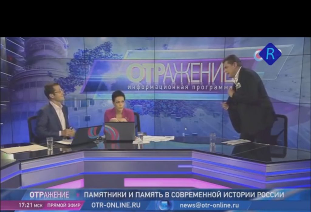 "Это безобразие, как и всё в стране где президент деб*л-Путин!" - известный историк устроил демарш в прямом эфире рашистского ТВ (ВИДЕО)