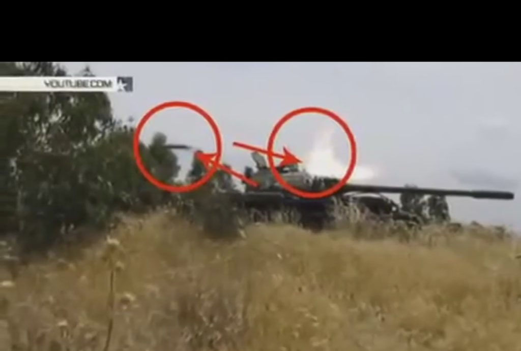 Попадание в башню российского танка под Алеппо (ВИДЕО)