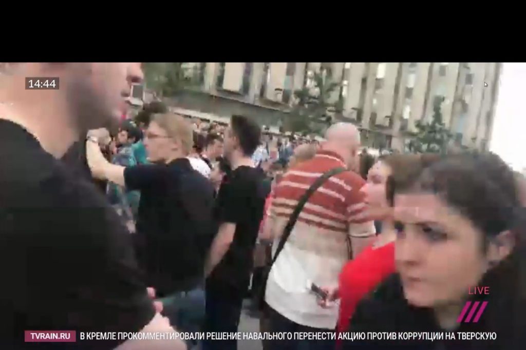 Не смотря на угрозы силовиков и задержание организатора Навального, в Москве, как и по всей России, большой протест против власти (ВИДЕО + ПРЯМАЯ ТРАНСЛЯЦИЯ)