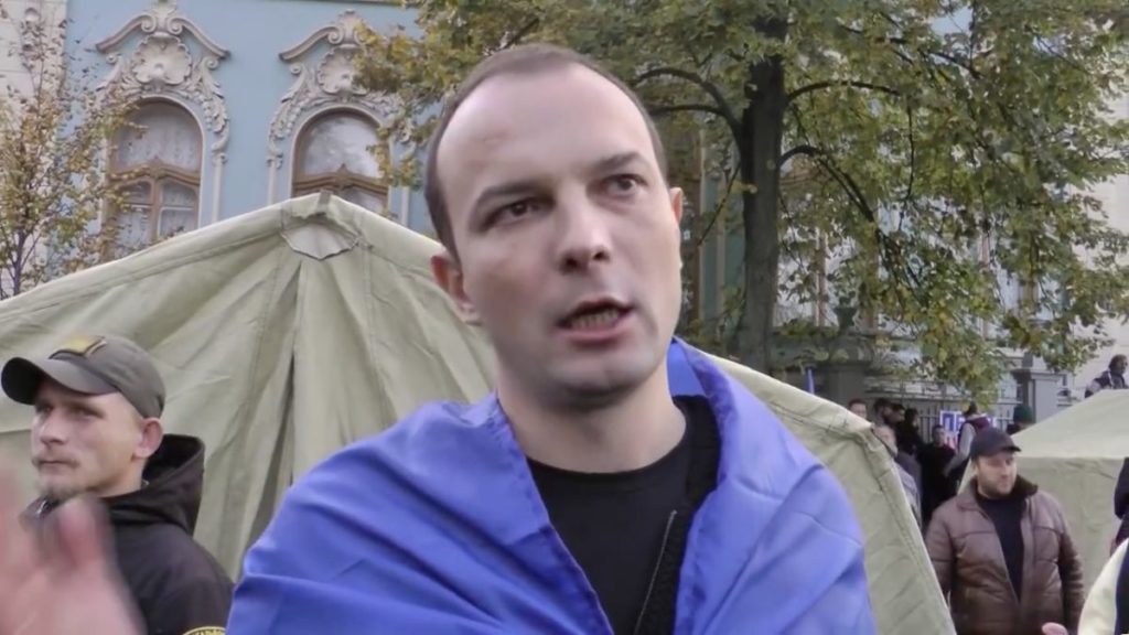 Это Майдан! Нардепов не выпускают с ВР, протестующие ставят палатки, говорят о готовности идти на штурм (ВИДЕО)