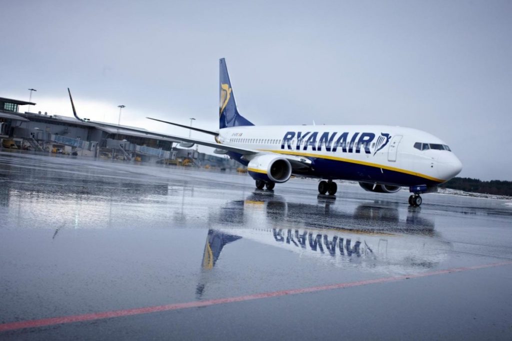 59007983ee822-ryanair-aircraft--3-_1200