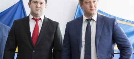 Гройсман отказался уволить главу ГФС Романа Насирова