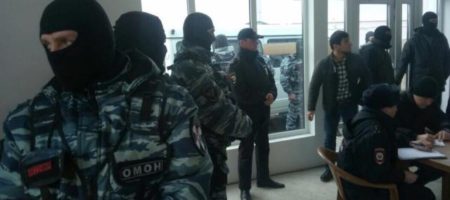 В Крыму российские силовики провели "перепись" крымских активистов (ФОТО, ВИДЕО)