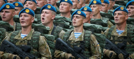 Кабмин предложит ВР сделать обязательным приветствие "Слава Украине" в армии