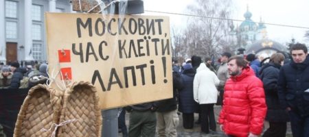 Комиссия Киевсовета призвала снести незаконную часовню УПЦ МП возле фундамента Десятинной церкви