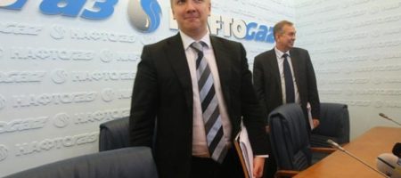 Проблемы с газом: Глава "Нафтогаза" Коболев предлагает предприятиям на выходные не обогревать помещения