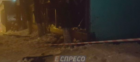 В центре Киева из гранатомета был расстрелян ресторан, он выгорел