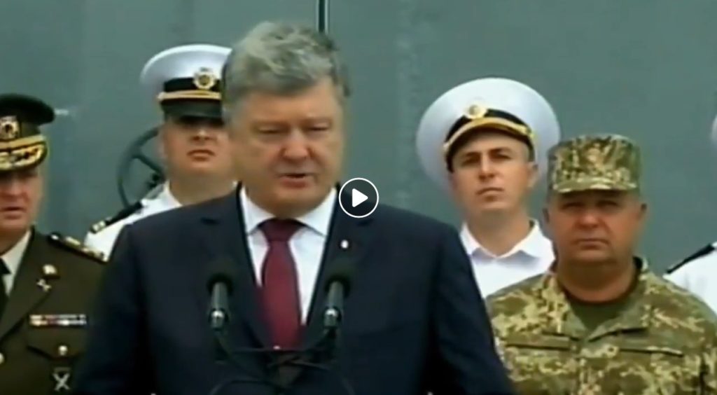 Порошенко на военных учениях сделал экстренное заявление: "Россия готовит атаку на Мариуполь"