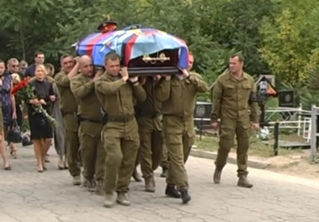 На похоронах охранника Захарченка появился неожиданный персонаж (ФОТО)