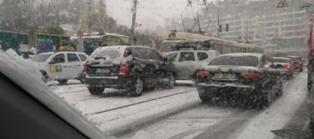 Звездный актер "Дизель шоу" попал в новое ДТП в центре Киева (ВИДЕО)