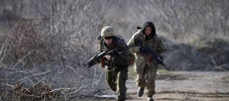 Сутки в ООС: 13 обстрелов за день, ранены двое украинских военных