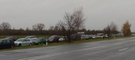 "Кладбище евроблях": На границе Украины и Венгрии заброшенные "евробляхи" начали разбирать а запчасти