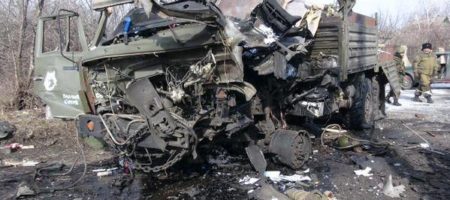 ВСУ точечным попаданием подорвали КАМАЗ русских боевиков на Донбассе, сдетонировал БК десятки убитых