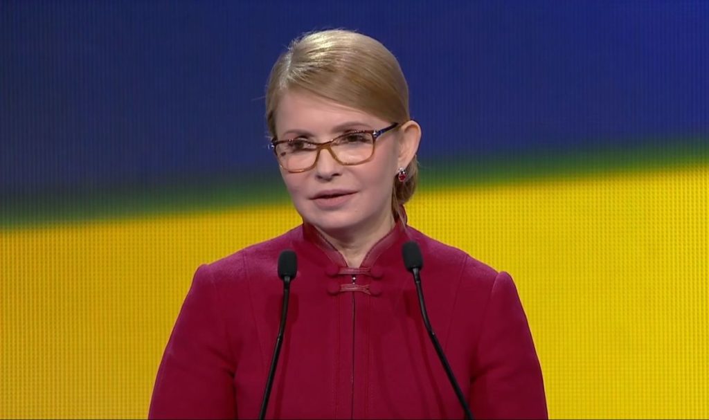 Согласно данным социологов Тимошенко уверенно приближается к победе в президентской гонке 