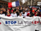 В Париже против выступили "желтых жилетов" - "красные шарфы"