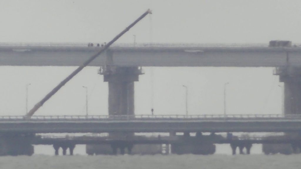 Доживает последние дни: свежее видео Керченского моста взорвало интернет (ВИДЕО)