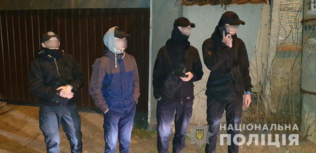 Потасовка в Николаеве устроенная подростками закончилась стрельбой (ВИДЕО)