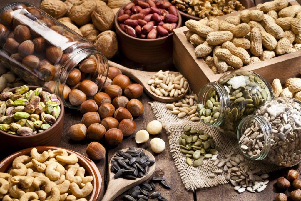 Диетологи разъяснили в каких орехах содержится наибольшее количество полезных веществ