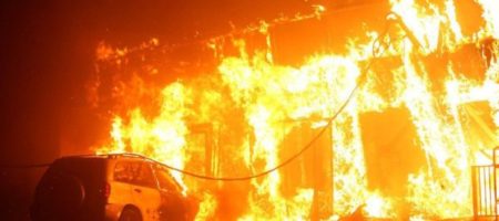 Огромный пожар охватил ракетный завод в российском Красноярске: катастрофа неминуема