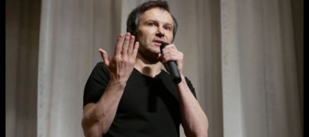 Вакарчук записал новое обращение потребовав у кандидатов содержания, а не формы (ВИДЕО)