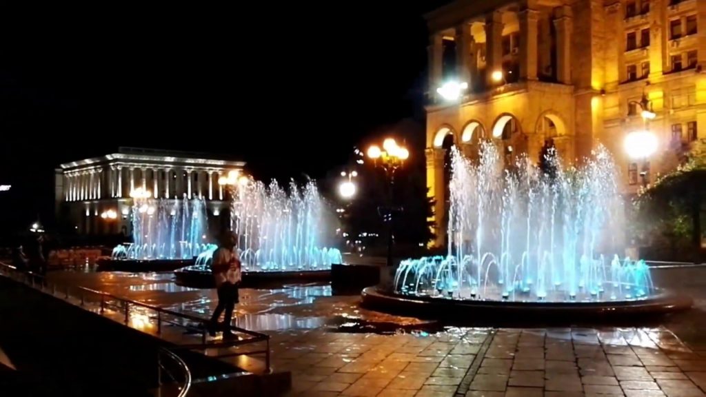 Сезон фонтанов в Киеве открыт: стало известно где и когда можно увидеть необычное шоу