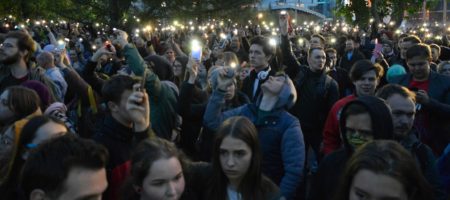 Ситуация в Екатеренбурге обострилась! Протесты стали сильне, уже 45 задержанных (ВИДЕО)