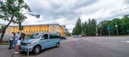 Страшное ДТП в Киеве, водитель Mercedes по принципу Зайцевой, влетел в толпу людей