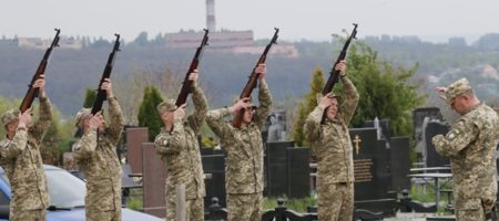 В Украине впервые отмечают День памяти защитников (ВИДЕО)