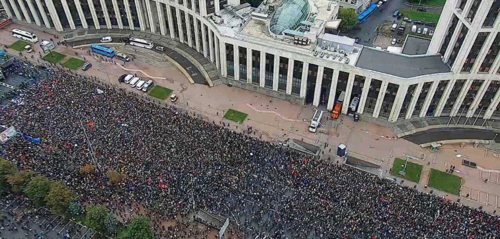 "Долой царя!": огромный 50-ти тысячный митинг против Путина в Москве - это МАЙДАН! (ВИДЕО)