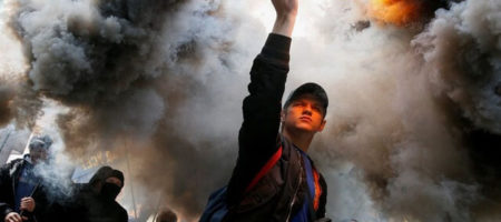 Прямая трансляция "Майдана" в Киеве против подписания "формулы Штайнмайера"