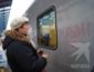 Без неадекватных не обошлось: пенсионерка с помадой набросилась на путинский поезд в Крыму. ФОТО