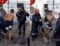 В Киеве из канализации вытащили обнаженного мужчину. ВИДЕО