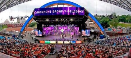 Кароль на сцене с Газмановым: украинские звезды споют с запрещенными СБУ артистами