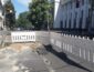 Рада уходит под землю? Коммунальщики обнаружили провал асфальта в центре Киева
