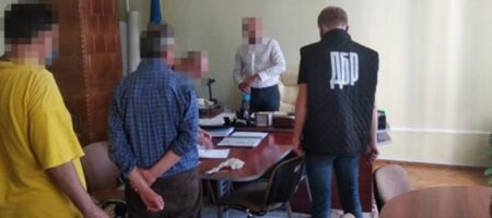 На Буковине чиновник «погорел» на взятке за тендер