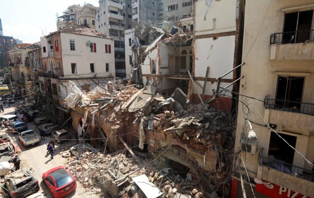 Во время взрыва в Бейруте пострадали несколько украинцев - посол   
