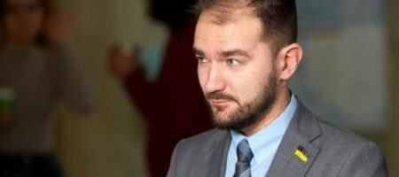 Нардеп Юрченко набрался смелости явиться в суд