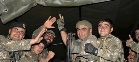 Военные в Карабахе получили приказ о прекращении огня