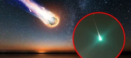 В небе над Россией взорвался огромный метеорит: все детали и видео