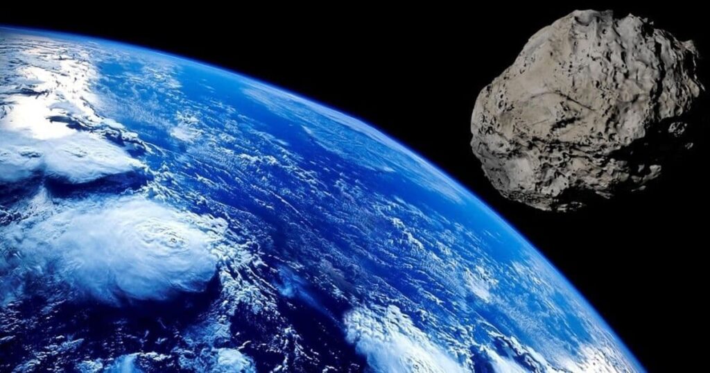 NASA выступила с пугающим заявлением! К Земле приближается астероид 