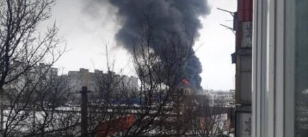 Масштабный пожар в торговом центре "Эпицентр" в Первомайске (ВИДЕО)
