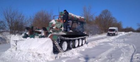 На Прикарпатье из-за снегопадов 2 села отрезаны от сообщения, еще 7 - частично