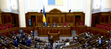Рада поддержала в первом чтении законопроекты о растаможке "евроблях"