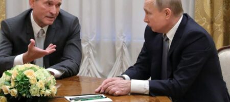 У Путина резко отреагировали на закрытие телеканалов Козака в Украине