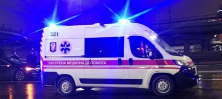 В Киеве пешехода сбили сразу два авто: перебежал четыре полосы (ФОТО)