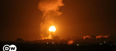 Израиль беспощадно бомбит Сектор Газа и начал наземную операцию. Это война (ВИДЕО)
