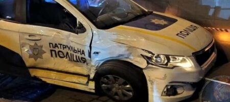 Во Львове джип сбил полицейское авто, сопровождавшее младенца в больницу